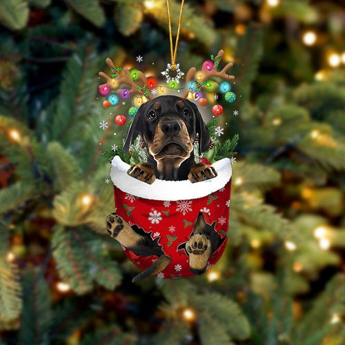Dobermann Pinscher In Snow Pocket Ornament